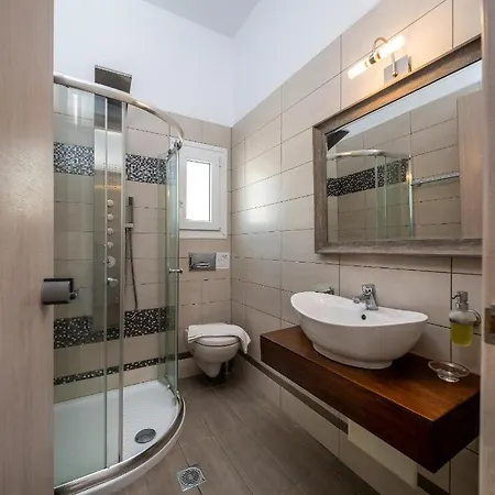 아파트 Niriides Luxury *