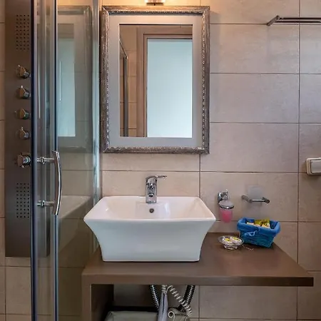 Niriides Luxury Apartment